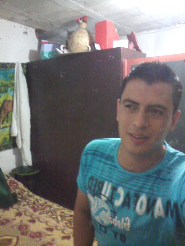 Date this voluptuous Colombia man Robinson from Medellin CO14121