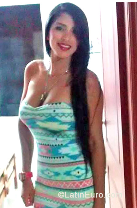 Date this cute Colombia girl Alexa from Barranquilla CO14174