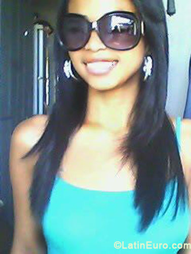 Date this charming Brazil girl Maria from Maceio BR8188