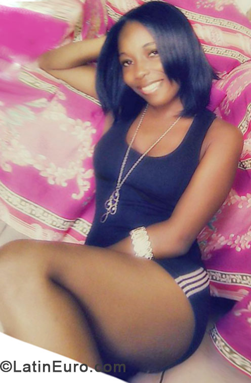 Date this young Honduras girl Marissa from La Ceiba HN900