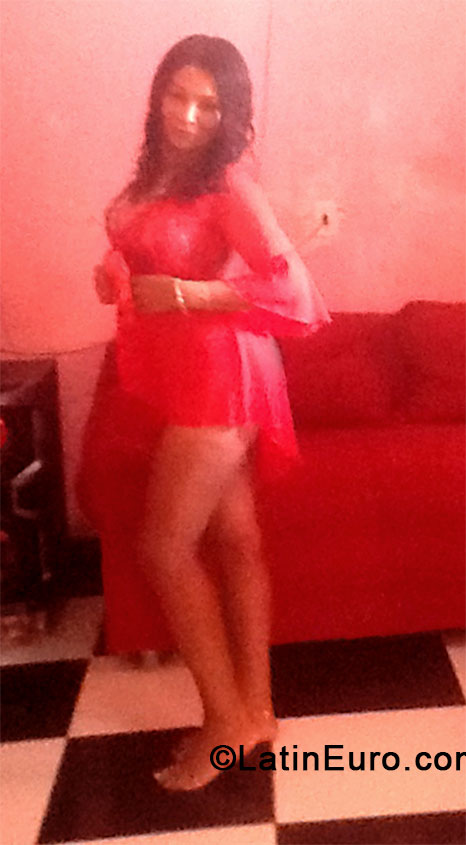 Date this beautiful Brazil girl BR7231 from Rio De Janeiro BR8240