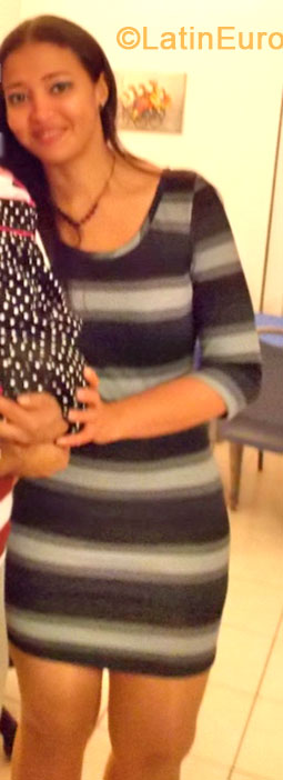 Date this cute United States girl Angelica from Miami US15816