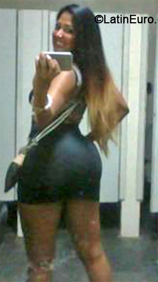 Date this delightful Brazil girl Vanessa from Rio De Janeiro BR9355