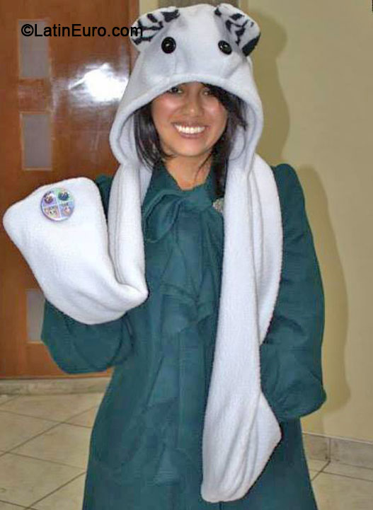 Date this hot Peru girl Roxana from Puno PE844