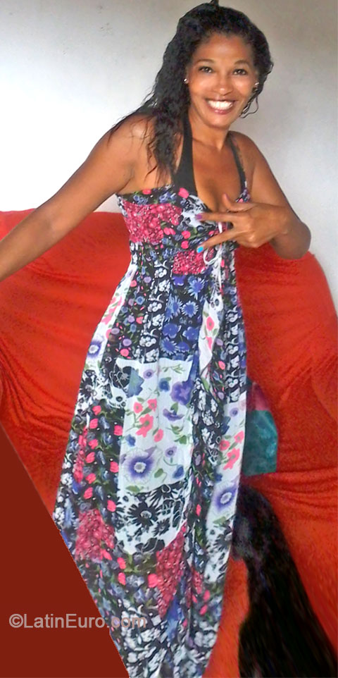 Date this exotic Brazil girl Resmin from Salvador BR8276