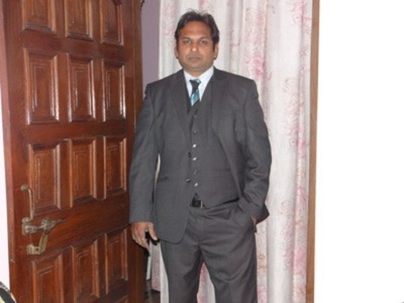 Date this pretty India man Mangal from Varanasi IN247