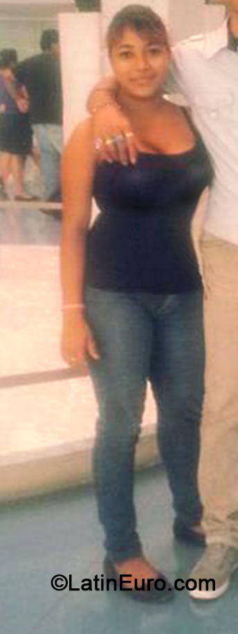 Date this tall Nicaragua girl Kelliie from Chinandega NI159