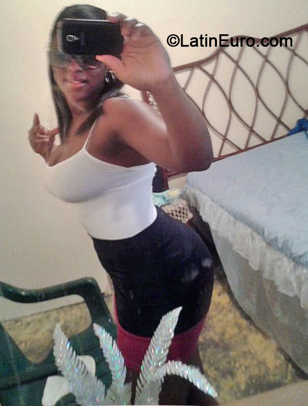 Date this nice looking Dominican Republic girl Katherine from La Romana DO18014