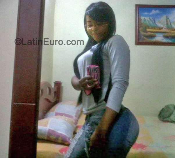 Date this cute Colombia girl Marisol from Cali CO25582