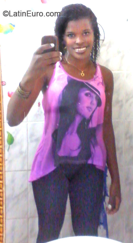 Date this pretty Brazil girl Sulane from Rio De Janeiro BR8373
