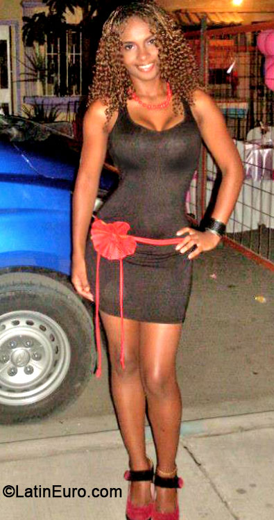 Date this stunning Ecuador girl Sandy from Guayaquil EC165