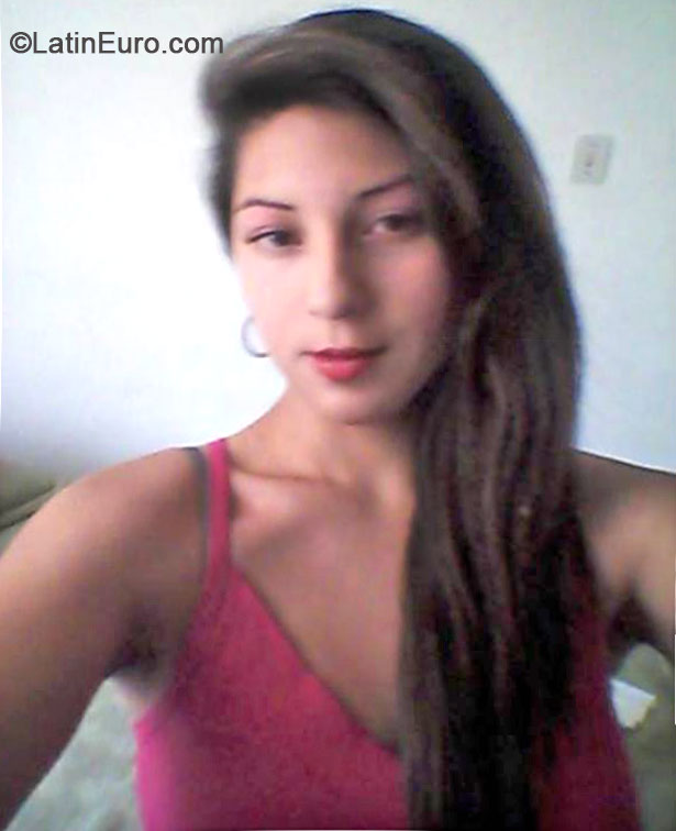 Date this pretty Colombia girl Kelly from Bogota CO14701