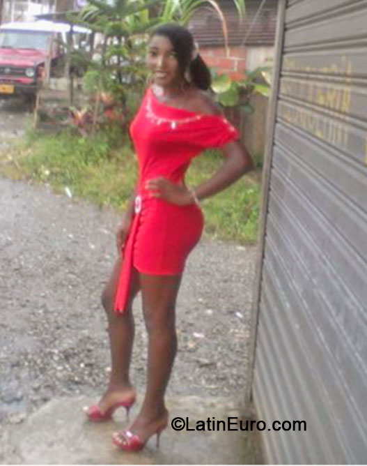 Date this funny Colombia girl Beli T from Bogota CO14705