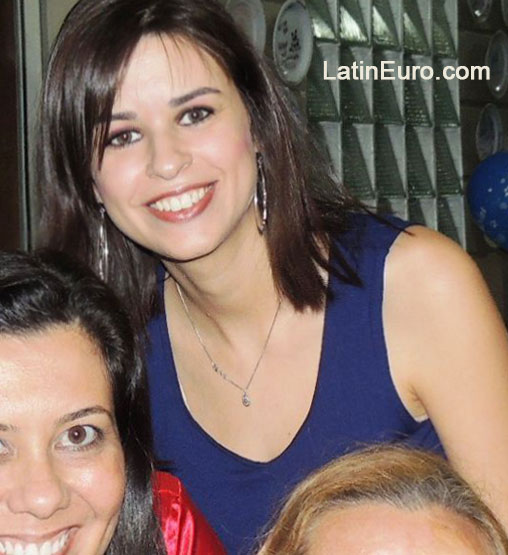 Date this gorgeous Brazil girl Aline from Brasilia BR8467