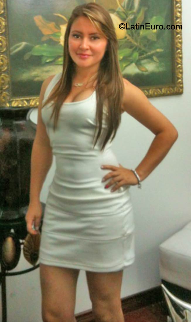 Date this happy Colombia girl Jackeline from Pereira CO15024