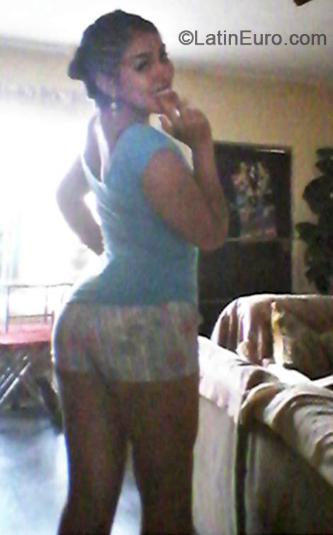 Date this attractive Peru girl Kiara from Lima PE911