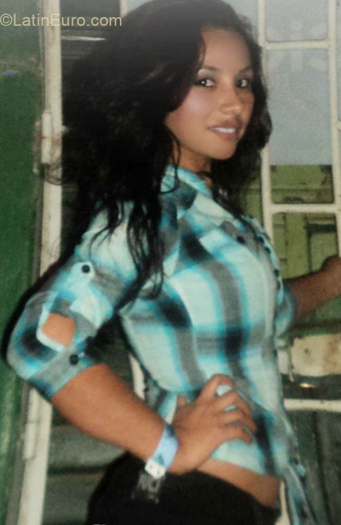 Date this delightful Peru girl Karina from Trujillo PE963