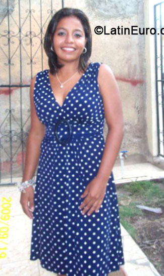 Date this nice looking Nicaragua girl Fabiola from Ocotal NI167