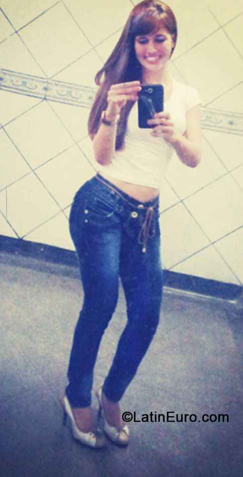 Date this young Brazil girl Adreli from Balneario Camboriu BR8751