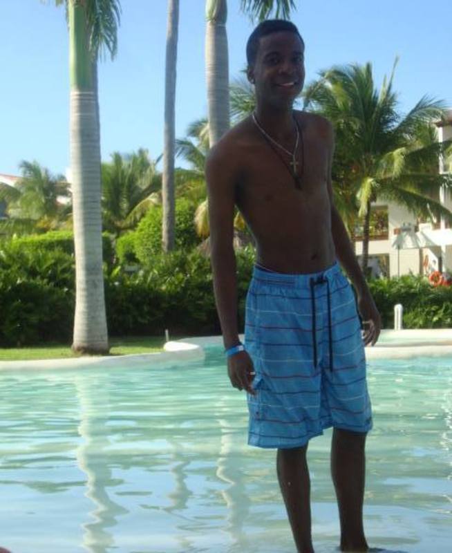 Date this foxy Dominican Republic man Bladimir from La Romana DO19238