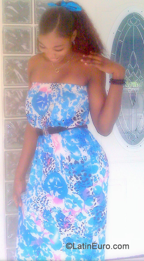 Date this exotic Jamaica girl Kerian from Kingston JM1725