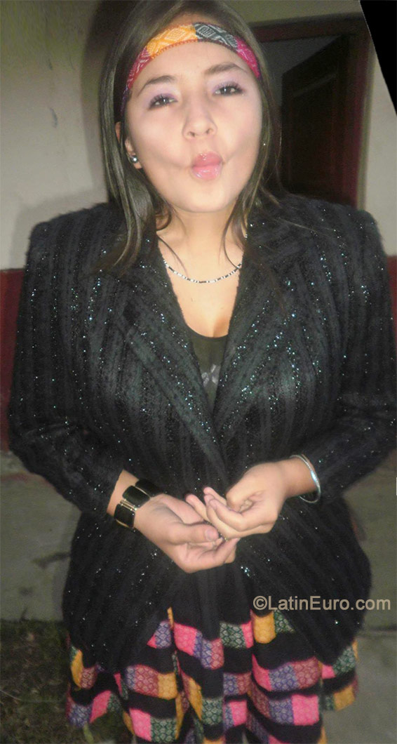 Date this pretty Peru girl Angela from Cusco PE993
