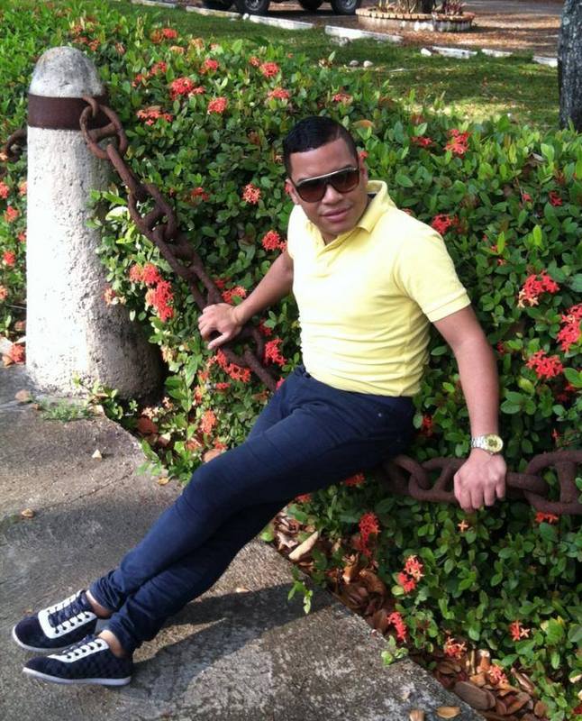 Date this hard body Dominican Republic man Daniel from Puerto Plata DO19442