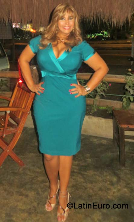 Date this beautiful Colombia girl Olga from Cali CO15581