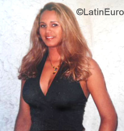 Date this sultry Brazil girl Pollyanna from SALVADOR BR8955