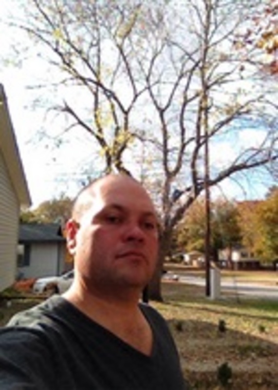 Date this young United States man Omar alberto from Simpsonville US15396