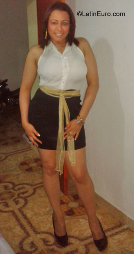 Date this stunning Colombia girl MARGARITA from Cartagena CO16812