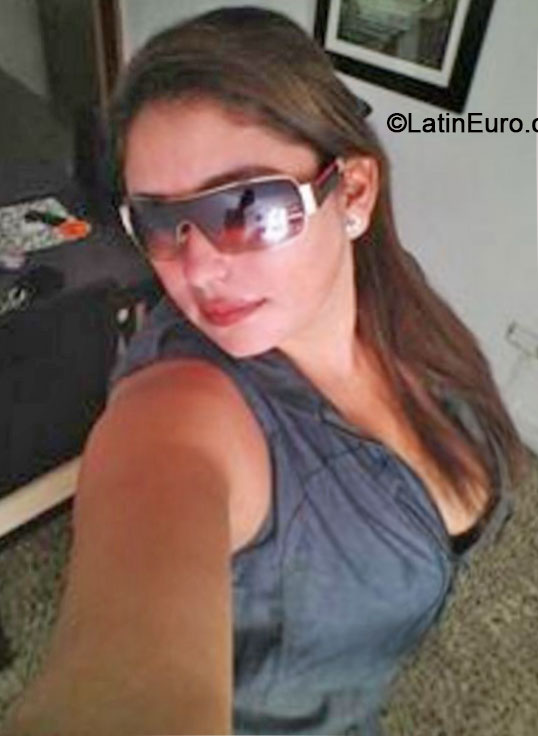 Date this sensual Colombia girl Mari from Cartagena CO16265