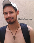 nice looking Brazil man Lucas from Uberlandia BR9056