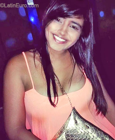 Date this cute Colombia girl Yoha from Cartagena CO16367