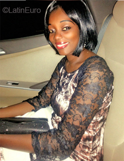 Date this beautiful Niger girl Zara from Niamey NE5