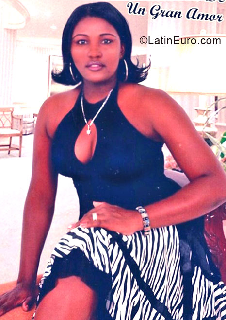 Date this hot Dominican Republic girl Yenny from San Pedro De Macoris DO20589