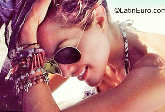 Date this nice looking Colombia girl Lady from Bogota CO16780