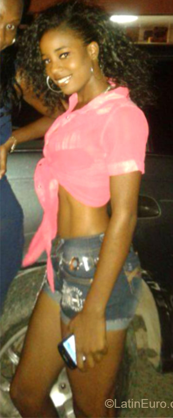 Date this good-looking Jamaica girl Yanique from Kingston JM1922