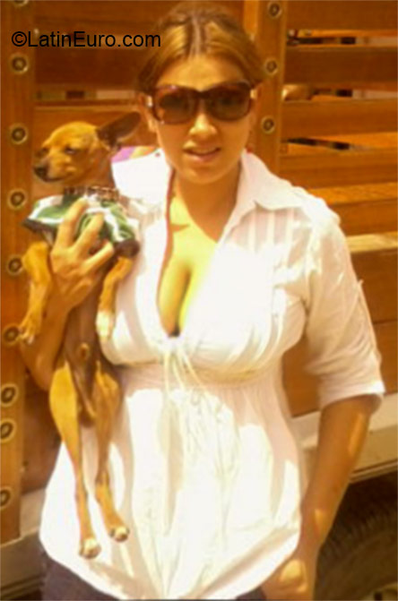 Date this hard body Colombia girl Jenny from Medellin CO16821