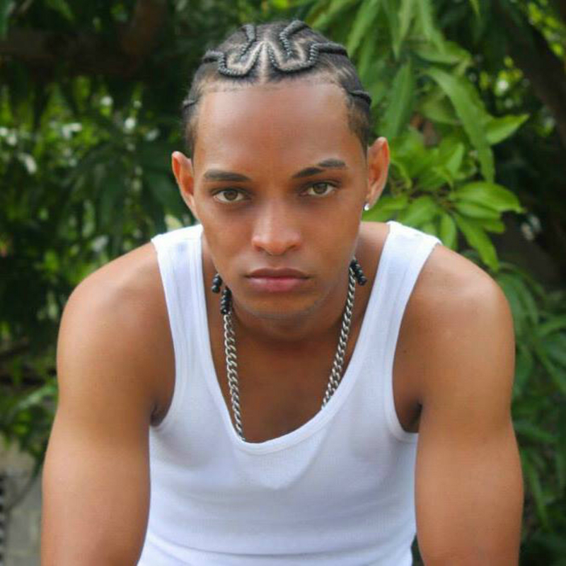 Date this athletic Dominican Republic man Marcos cespedes from La Capital DO21161