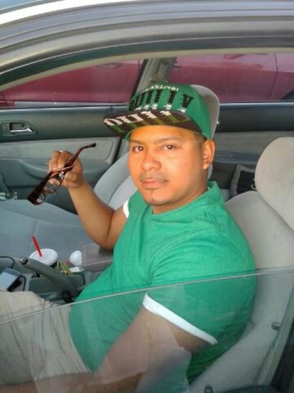 Date this georgeous United States man Bucando from Philadelphia US15830