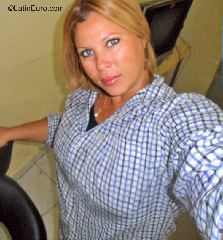 Date this funny Brazil girl Lucy from Rio De Janeiro BR9199