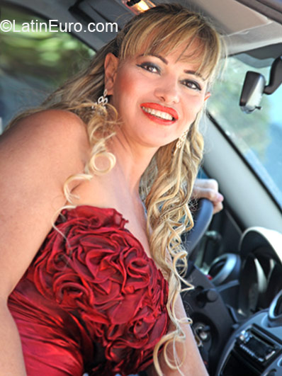 Date this delightful Brazil girl Silvia from Presidente Prudente BR9209