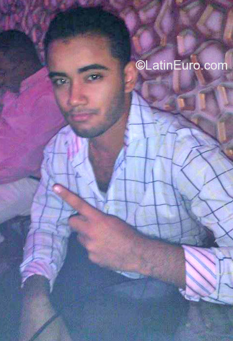 Date this foxy Dominican Republic man Daniel del vill from Azua DO21416