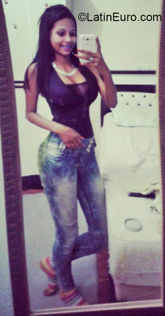 Date this foxy Brazil girl Maylia from Sao Paulo BR9249
