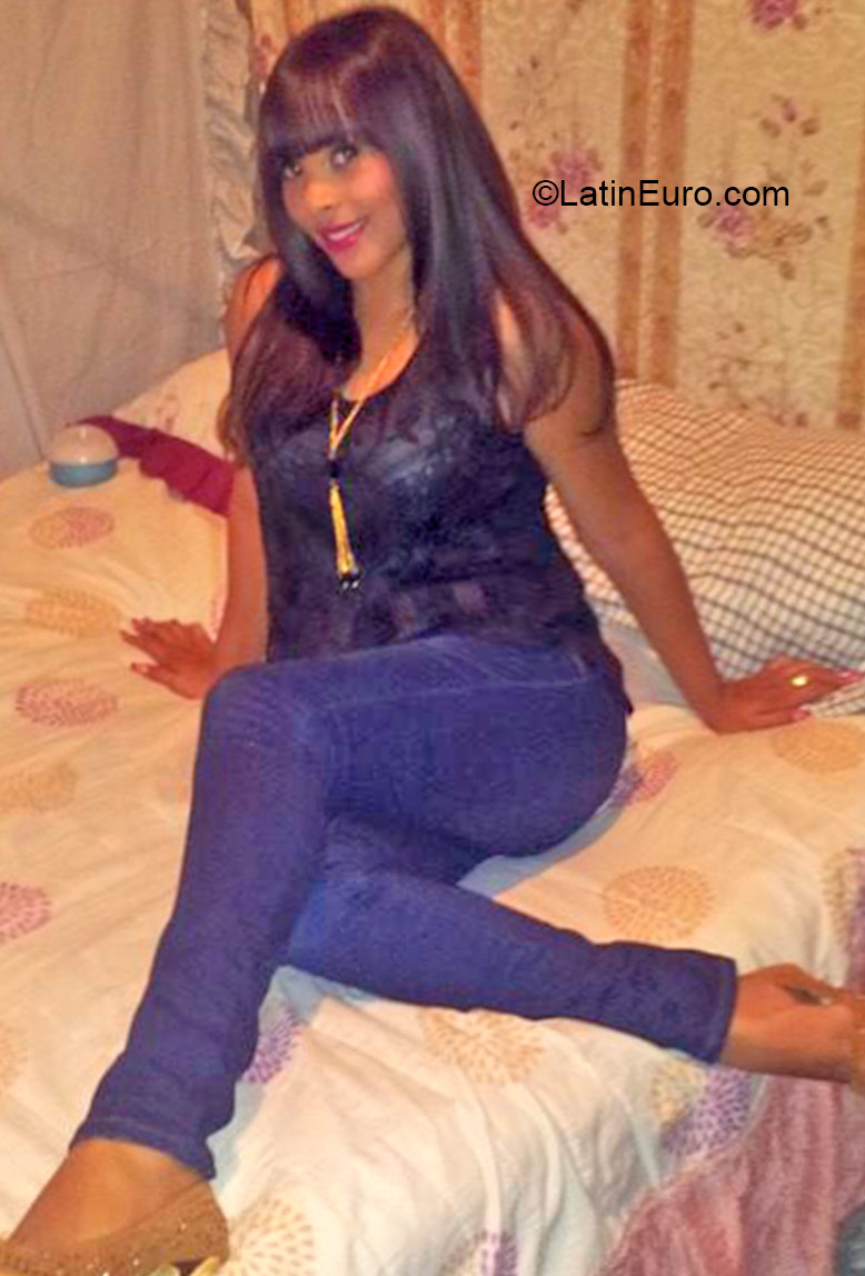 Date this hard body Dominican Republic girl Maria paula from Santo Domingo DO21645