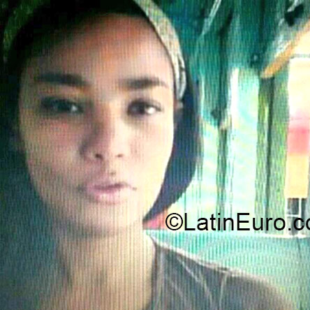 Date this voluptuous Colombia girl Carolina from Medellin CO17153