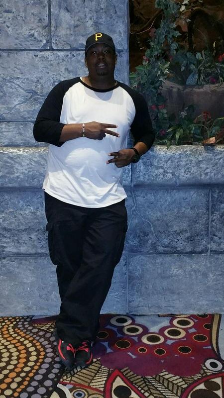 Date this funny United States man Erv from Richmond US16033