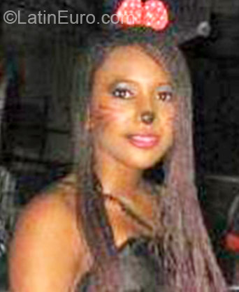 Date this voluptuous Colombia girl Tatiana from Cali CO17491