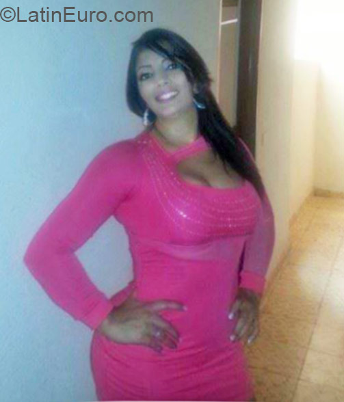 Date this tall Colombia girl Lina from Medellin CO17455